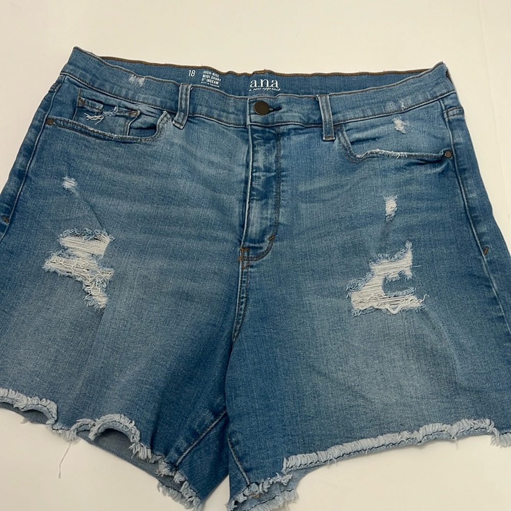 Ana High-Rise Midi Short
